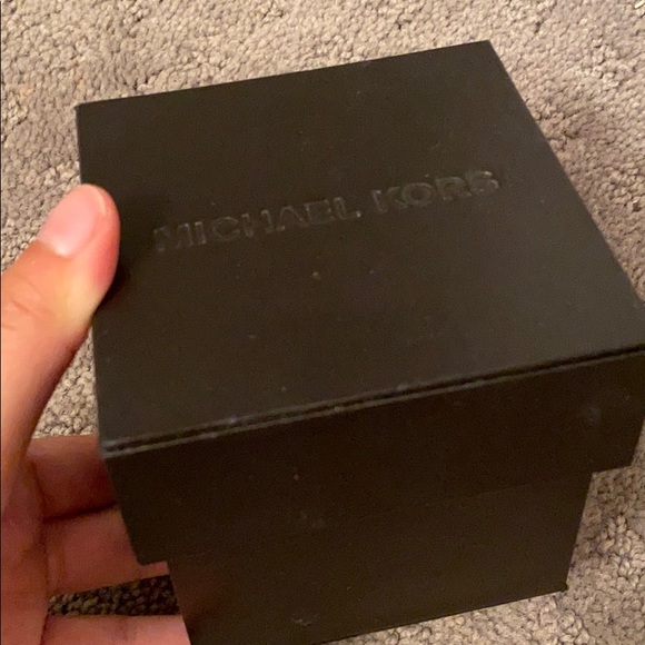 MK rose gold woman’s watch with rhinestone frame - Picture 5 of 6